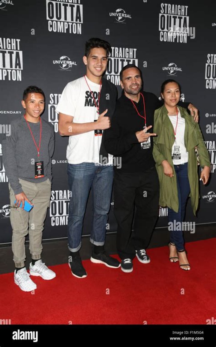 Australian Professional Boxer Anthony Mundine Has A Blissful Married Life With Wife And Kids! Know His Wiki And Net Worth Details