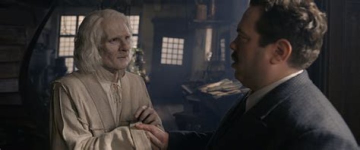 Brontis Jodorowsky reprises Nicolas Flamel in Fantastic Beasts 2!