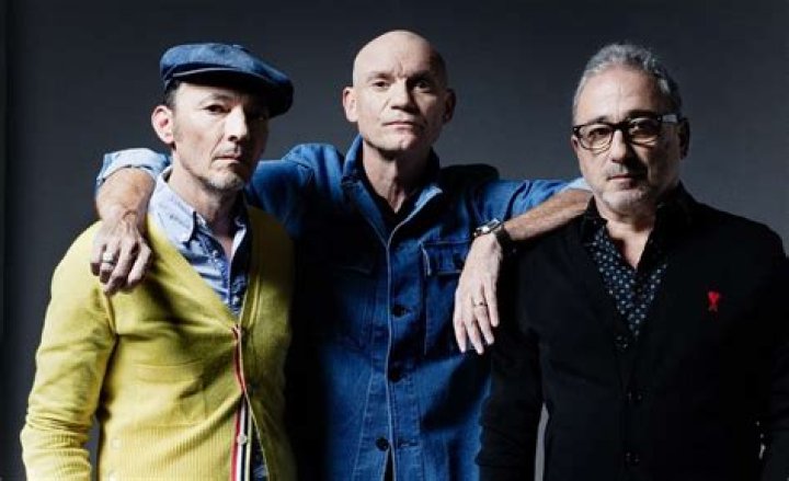 Chanteur Louise Attaque Cancer