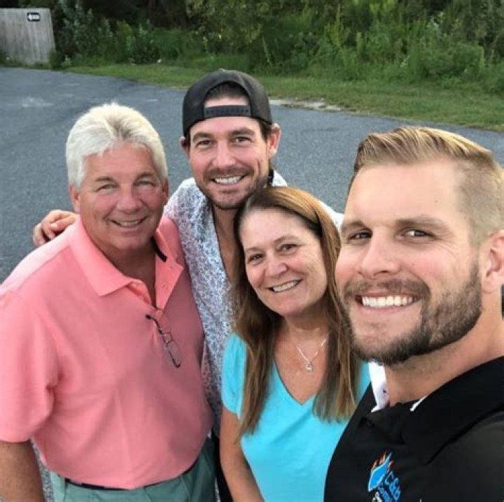 Craig Conover Sr. » Age, Net Worth, Family, Bio, News