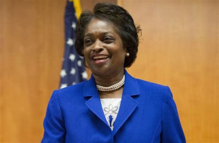 EXPLORE Mignon Clyburn Wiki, Bio, Age, Height, Married, Husband, Net Worth 2020!!!
