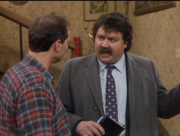 EXPLORE Mike Hagerty Wiki, Bio, Age, Height, Net Worth 2020, Married, Wife, Friends Cast!!