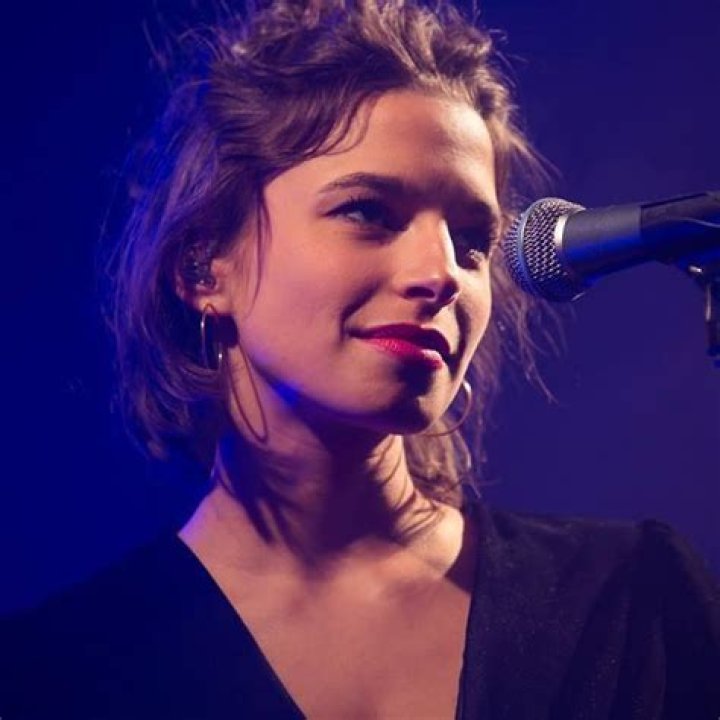 Flore Benguigui Parents