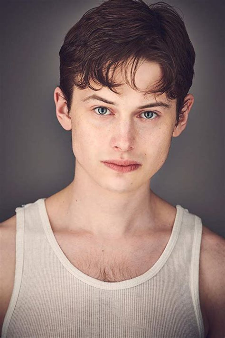 HBO ‘Generation’ Star Uly Schlesinger Wiki, Biography, Age, Birthday, Instagram, Movies, and TV shows