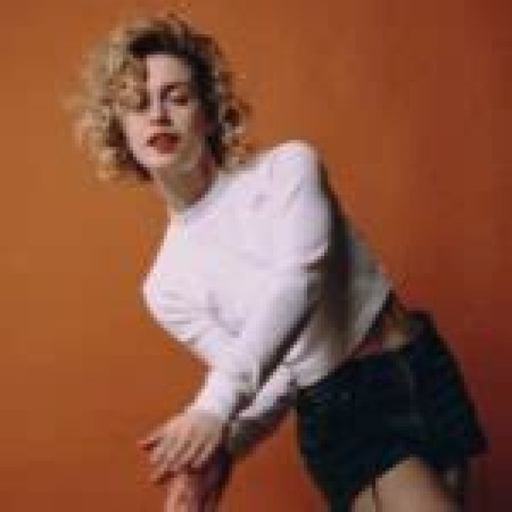 Is Sarah Swire Dating? Personal & Career Life Facts