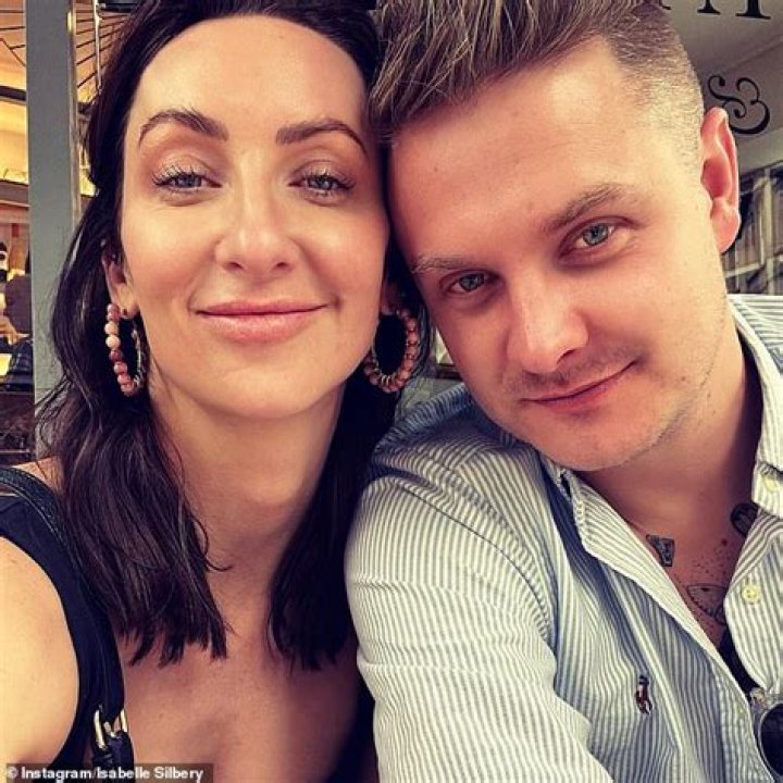 Isabelle Silbery Wiki, Bio, Age, Height, Husband, Instagram & Job