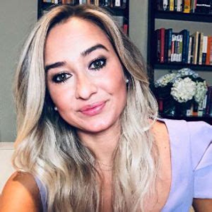 Kara Frederick Biography; Husband, Wikipedia, Age, Measurement