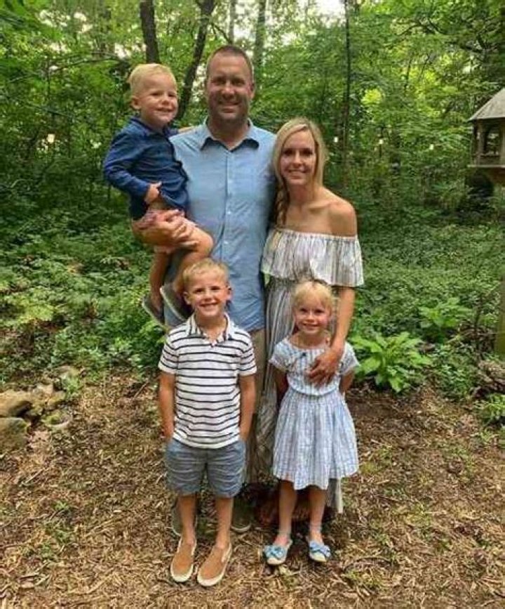 Know About Ben Roethlisberger; Age, Wife, Kids, Stats, Contract, Salary