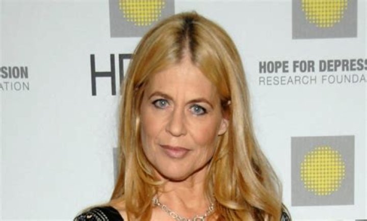 Know About Linda Hamilton; Net Worth, Terminator, Twin, Age, Divorce