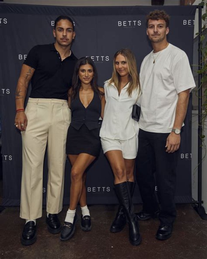 Know All About Layla John Love Island Boyfriend!