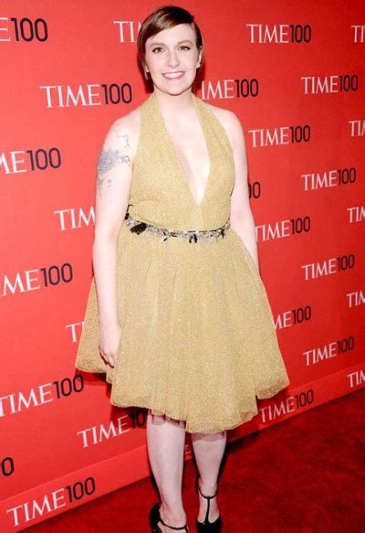 Lena Dunham Height, Weight, Age, Measurements, Net Worth, Facts