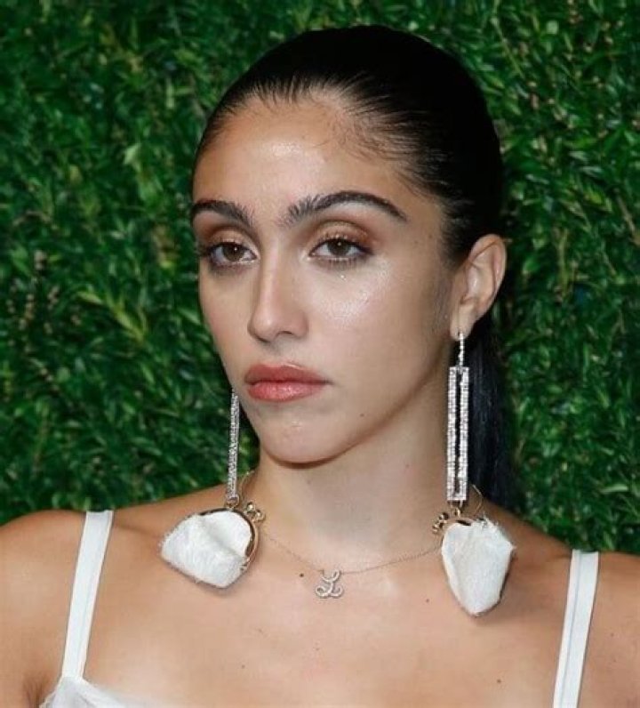 Lourdes Leon Height, Weight, Age, Measurements, Net Worth, Facts