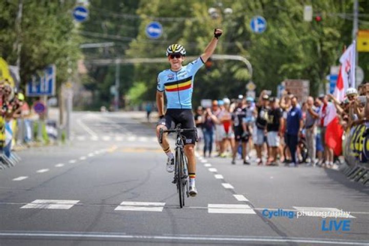 Photo Maeva Ghennam Mere