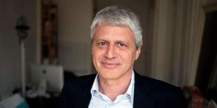 Qui Est Le Pere De Nahel