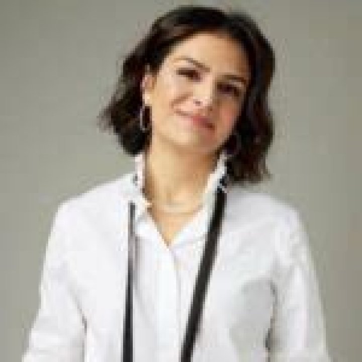 Sima Sistani Wikipedia; Husband, Parents, Net Worth, Bio, Salary