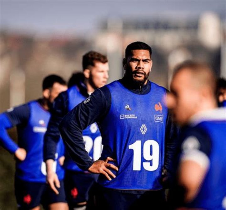 Taofifenua Taille Poids