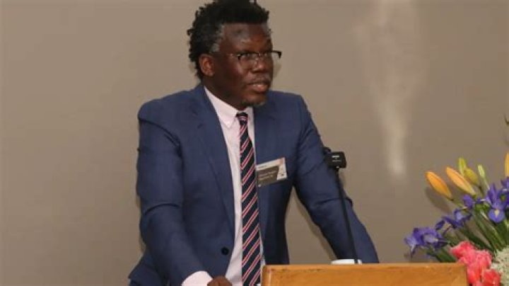 Tembeka Ngcukaitobi Biography: Age, Net Worth, Cars, House, Siblings, Wife, Family, Girlfriend, Wikipedia, Contact Details, News