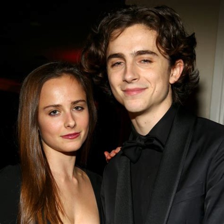 Timothee Chalamet's sister, Pauline Chalamet Biography: Age, Net Worth, Parents, Brother, Boyfriend, Height, Instagram, Wiki